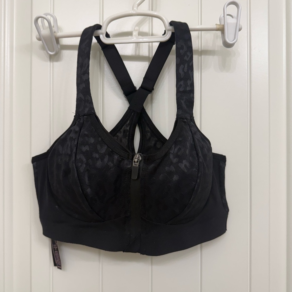 Victoria’s Secret Knockout front closure sports bra